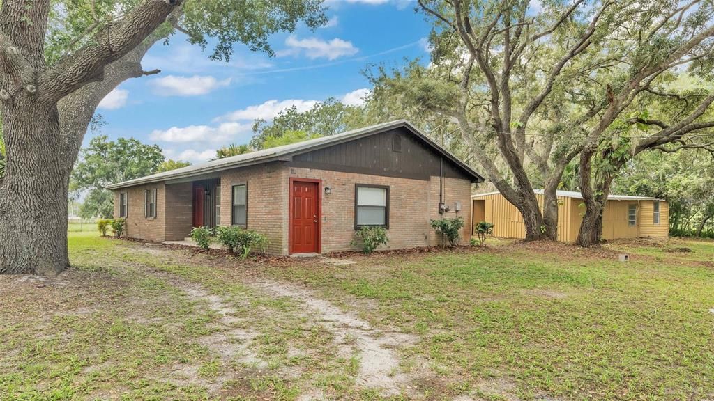 For Sale: $379,900 (4 beds, 2 baths, 1706 Square Feet)