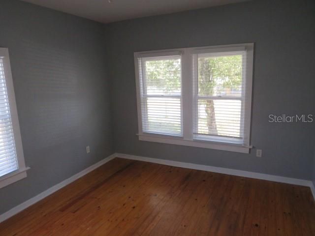 For Rent: $1,945 (3 beds, 1 baths, 1100 Square Feet)