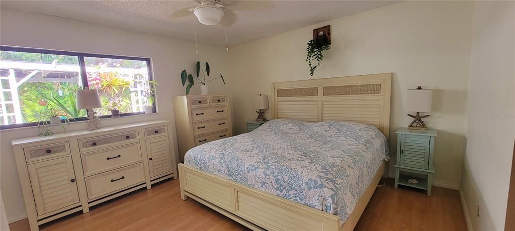 For Rent: $2,700 (3 beds, 2 baths, 1350 Square Feet)