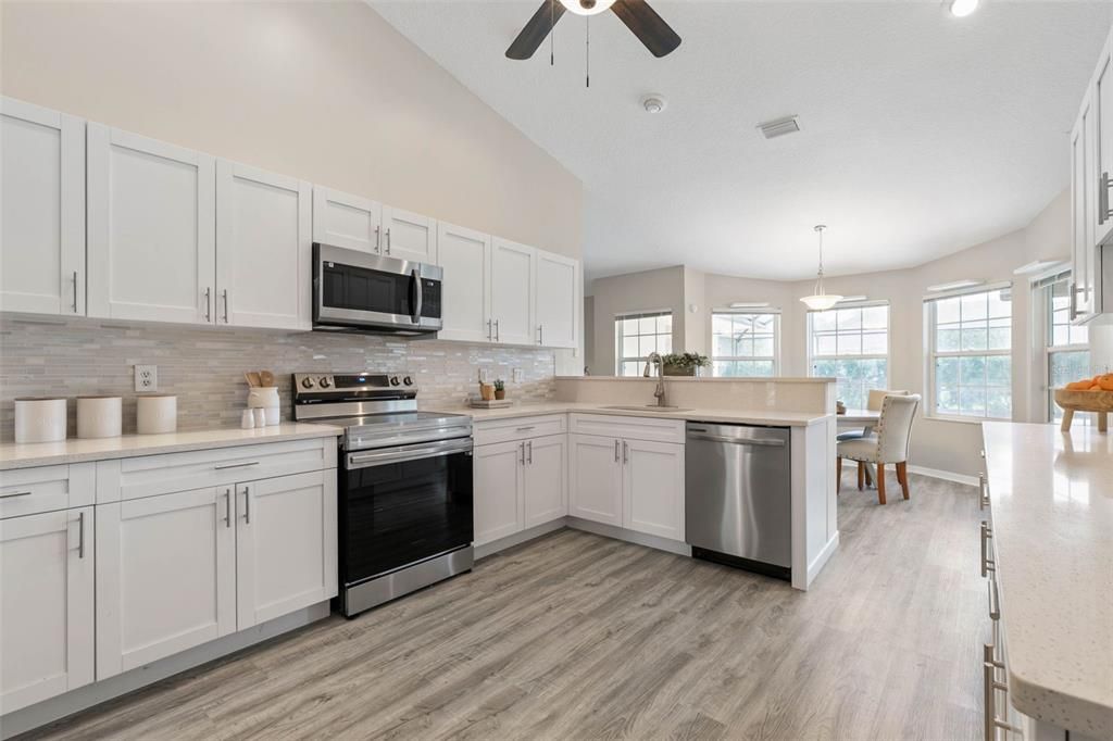 Active With Contract: $489,900 (3 beds, 2 baths, 2668 Square Feet)