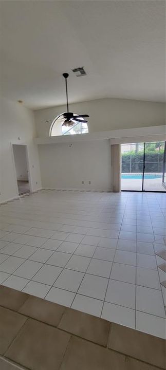 For Rent: $3,175 (4 beds, 2 baths, 1908 Square Feet)