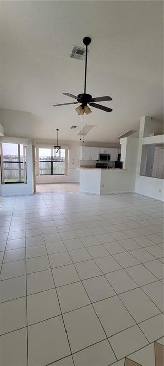 For Rent: $3,175 (4 beds, 2 baths, 1908 Square Feet)