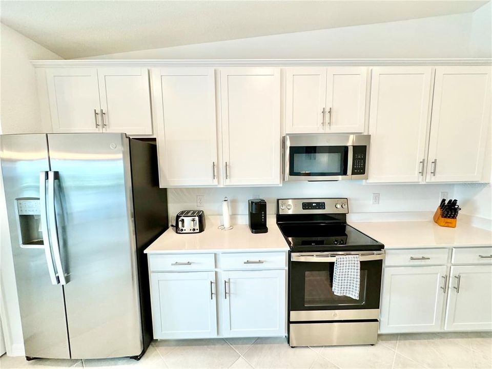 For Rent: $2,500 (2 beds, 2 baths, 1366 Square Feet)