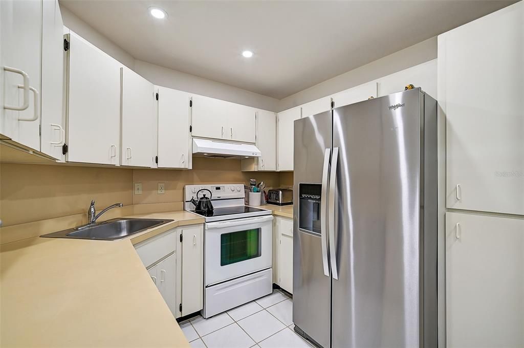 For Sale: $239,000 (2 beds, 2 baths, 1290 Square Feet)