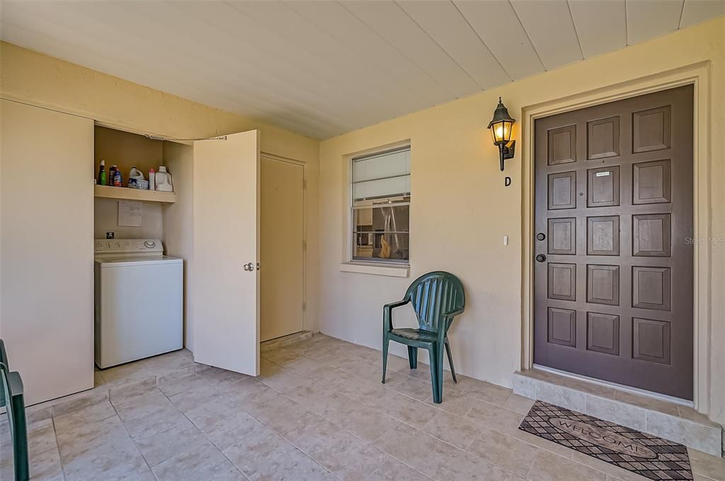 For Sale: $239,000 (2 beds, 2 baths, 1290 Square Feet)