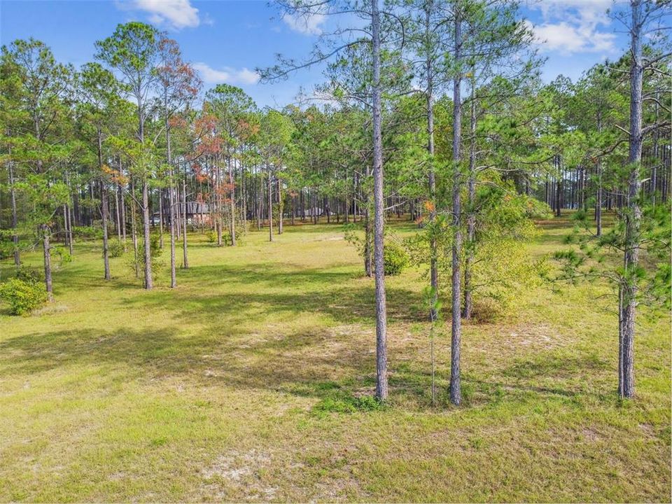 На продажу: $499,900 (6.19 acres)