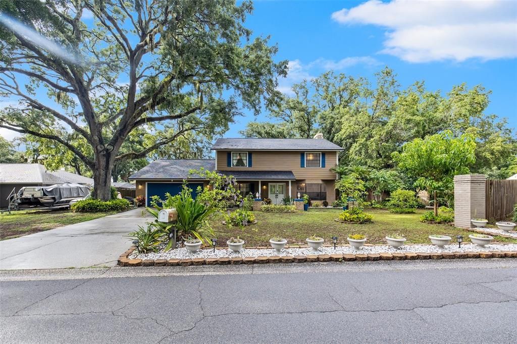 For Sale: $530,000 (4 beds, 2 baths, 2473 Square Feet)