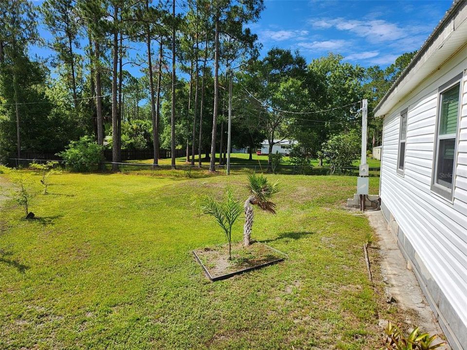 Active With Contract: $170,000 (3 beds, 2 baths, 1392 Square Feet)