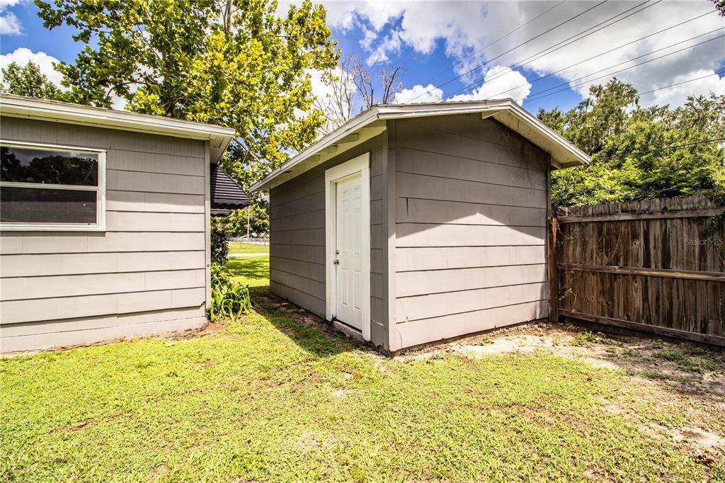 For Sale: $240,000 (3 beds, 1 baths, 1008 Square Feet)