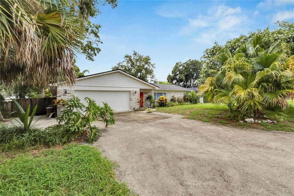 For Sale: $505,000 (3 beds, 2 baths, 1980 Square Feet)