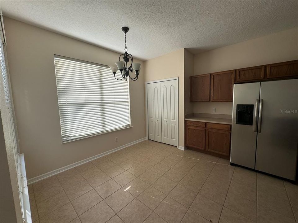For Rent: $3,600 (5 beds, 3 baths, 3420 Square Feet)