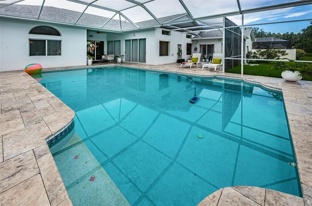 Travertine oversized pool deck