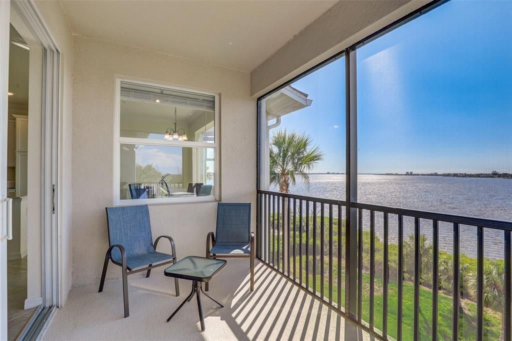 Full unobstructed Manatee River Views