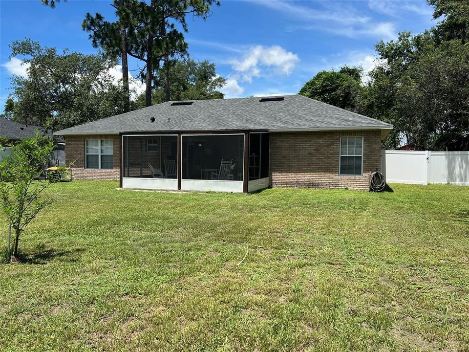 For Sale: $339,000 (3 beds, 2 baths, 1347 Square Feet)