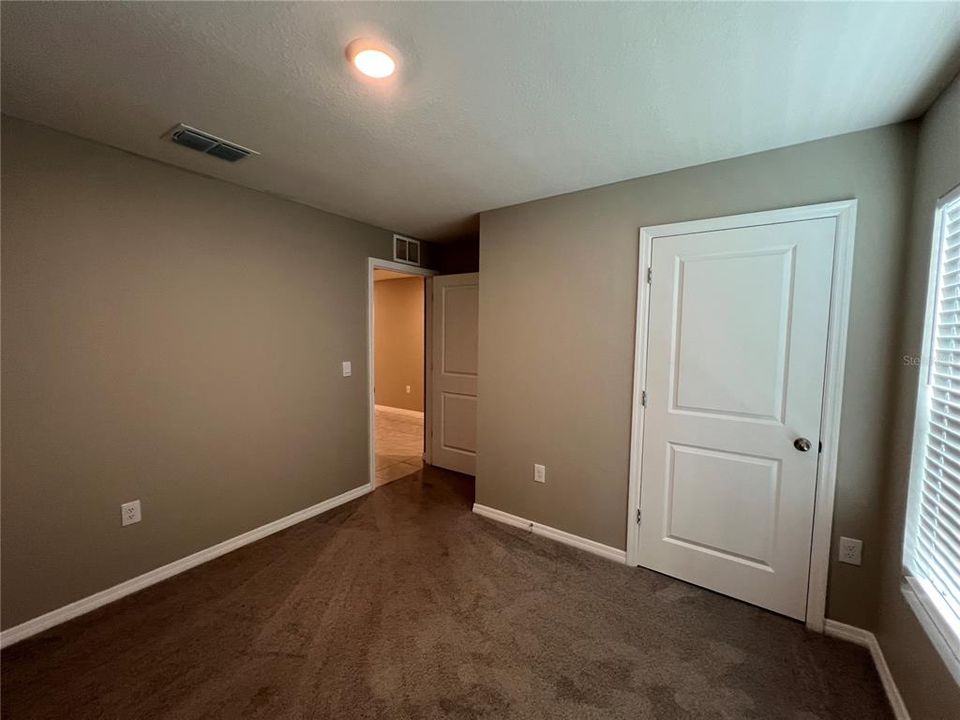 For Rent: $1,999 (4 beds, 2 baths, 1828 Square Feet)