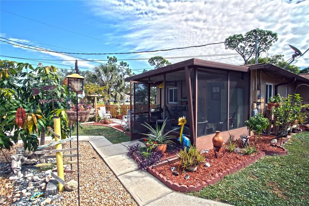 Side screened porch