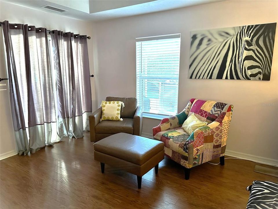 For Sale: $459,900 (3 beds, 2 baths, 1952 Square Feet)