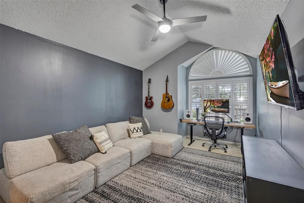 Active With Contract: $439,000 (3 beds, 2 baths, 1675 Square Feet)
