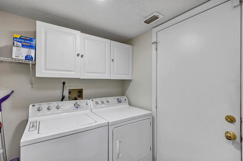 Active With Contract: $439,000 (3 beds, 2 baths, 1675 Square Feet)