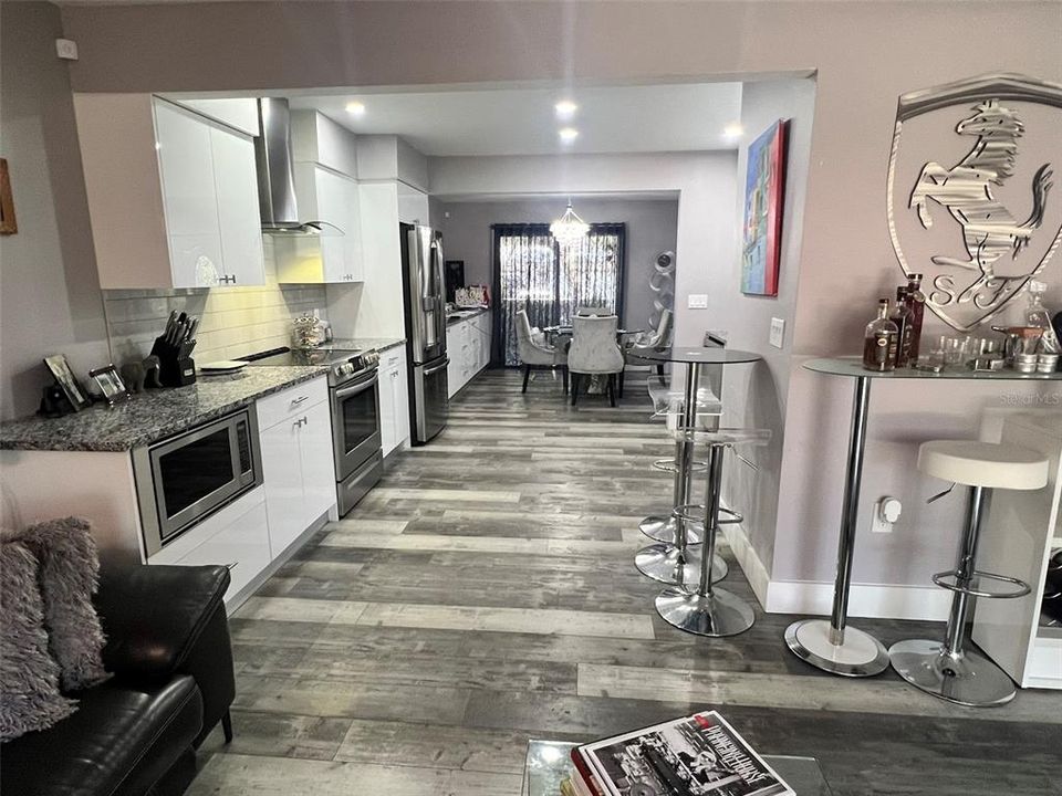 Active With Contract: $2,500 (3 beds, 2 baths, 1550 Square Feet)