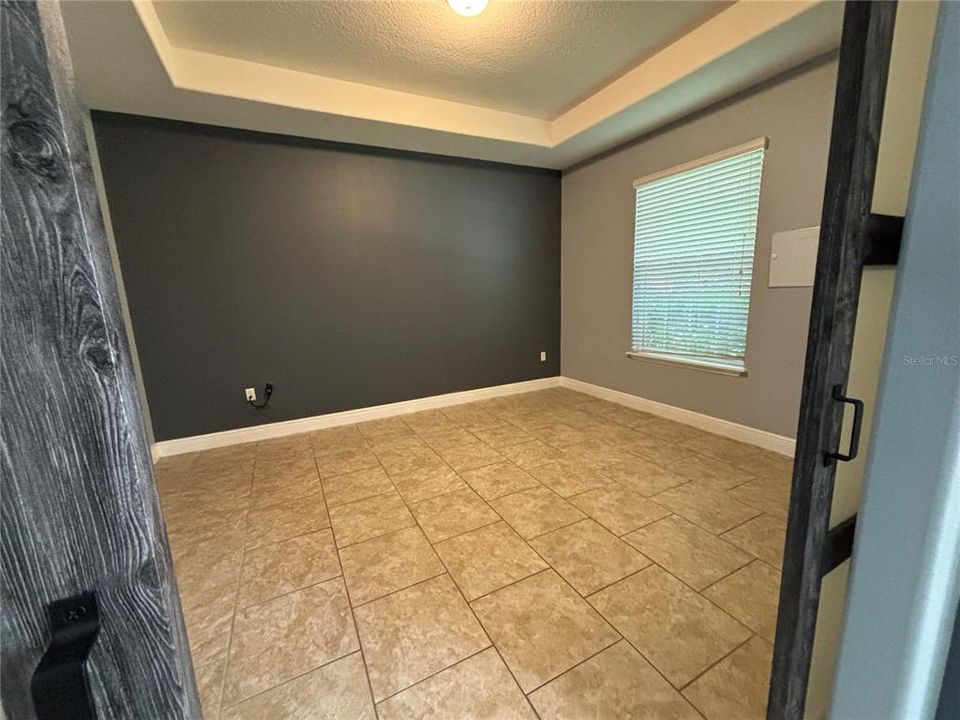 For Rent: $2,800 (4 beds, 2 baths, 2465 Square Feet)