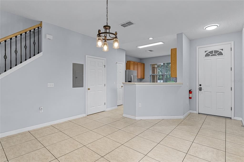 For Sale: $330,000 (3 beds, 2 baths, 1364 Square Feet)