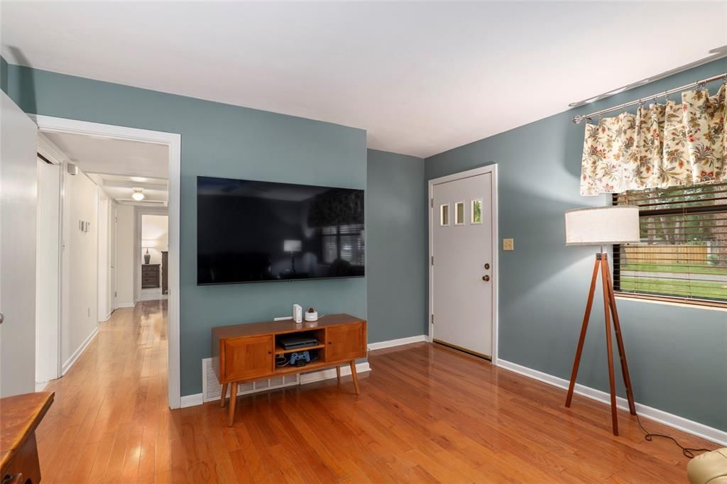 For Sale: $370,000 (3 beds, 2 baths, 1788 Square Feet)