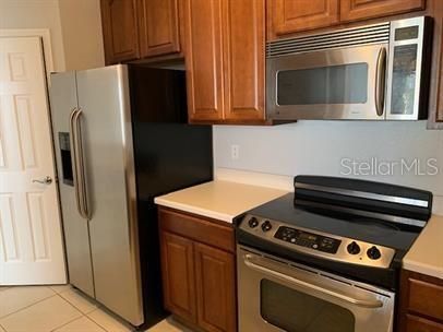 Active With Contract: $1,950 (3 beds, 2 baths, 1247 Square Feet)