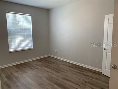 Active With Contract: $1,950 (3 beds, 2 baths, 1247 Square Feet)