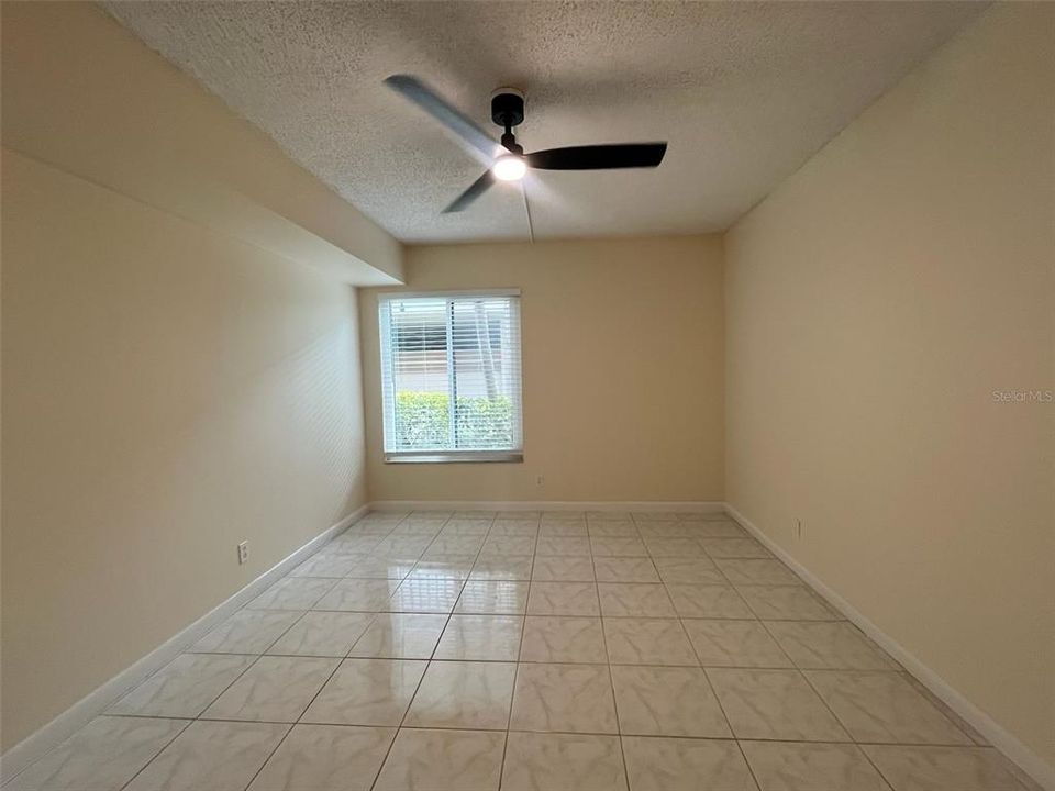 For Rent: $2,600 (2 beds, 2 baths, 890 Square Feet)