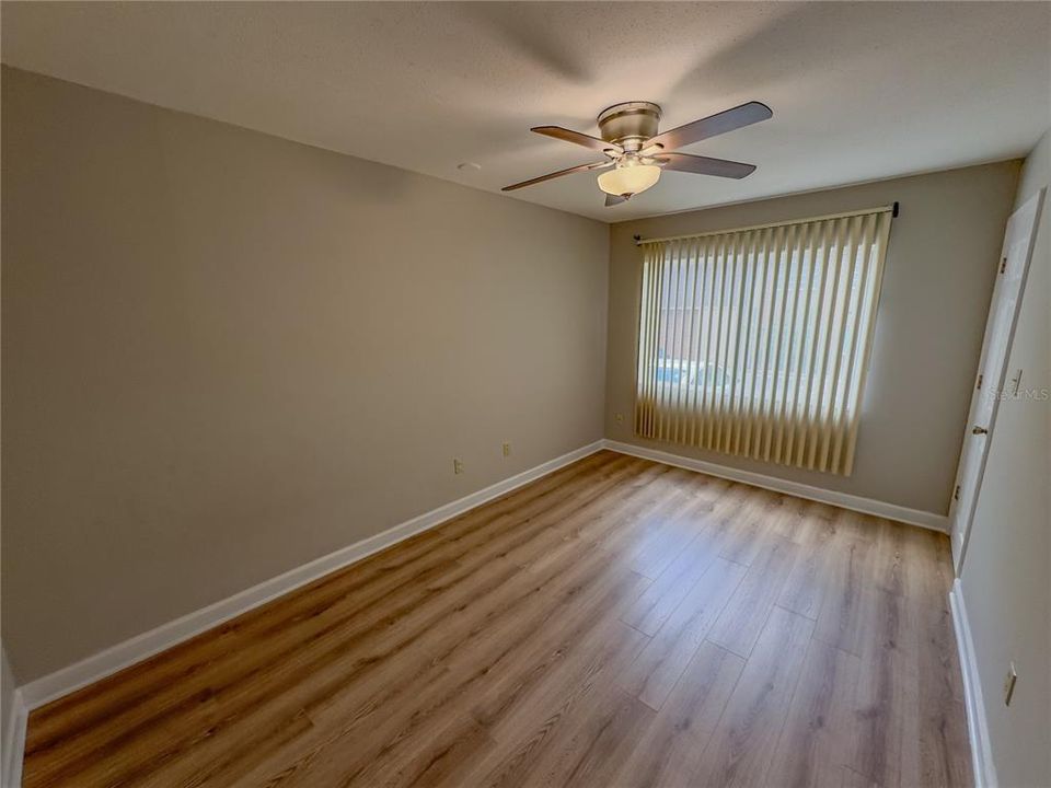 For Sale: $160,000 (2 beds, 1 baths, 755 Square Feet)