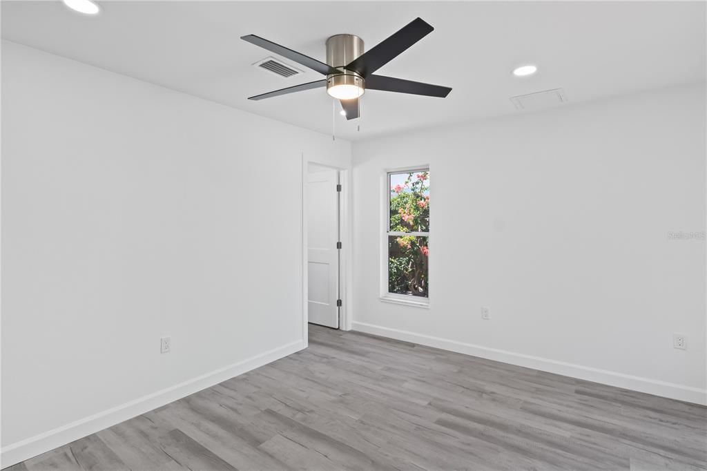 For Sale: $789,000 (3 beds, 2 baths, 1377 Square Feet)