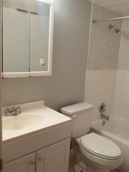 For Rent: $1,015 (1 beds, 1 baths, 670 Square Feet)