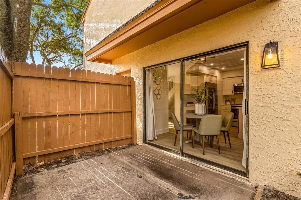 For Sale: $269,000 (2 beds, 2 baths, 1120 Square Feet)