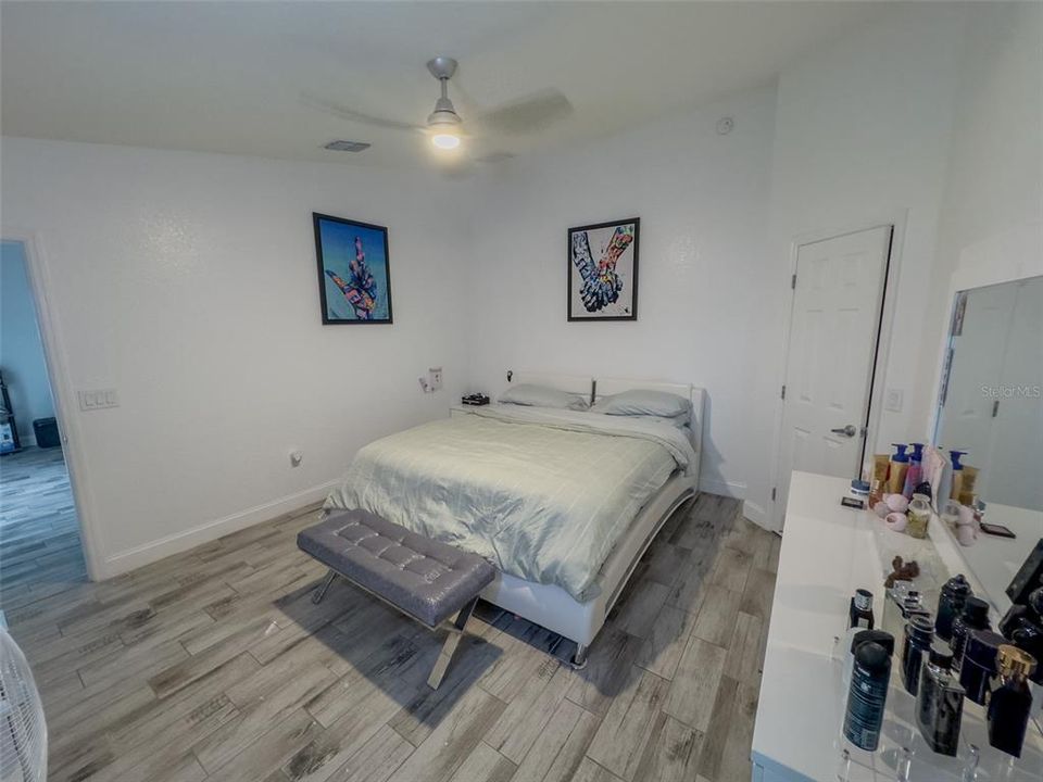 For Sale: $375,000 (3 beds, 2 baths, 1250 Square Feet)