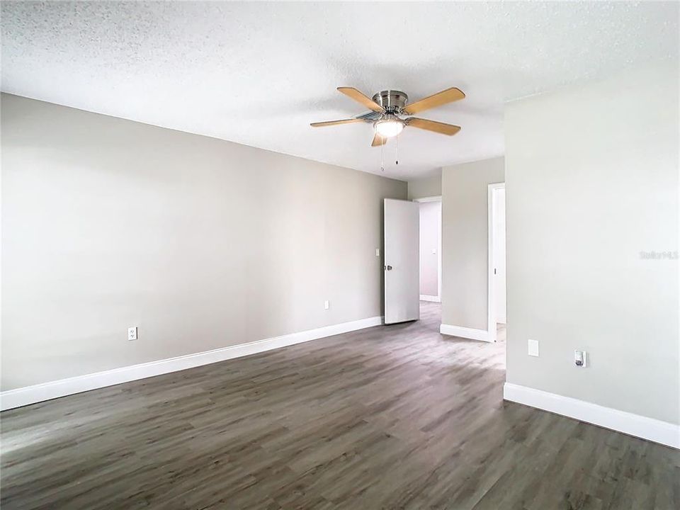 For Sale: $398,000 (2 beds, 2 baths, 1340 Square Feet)