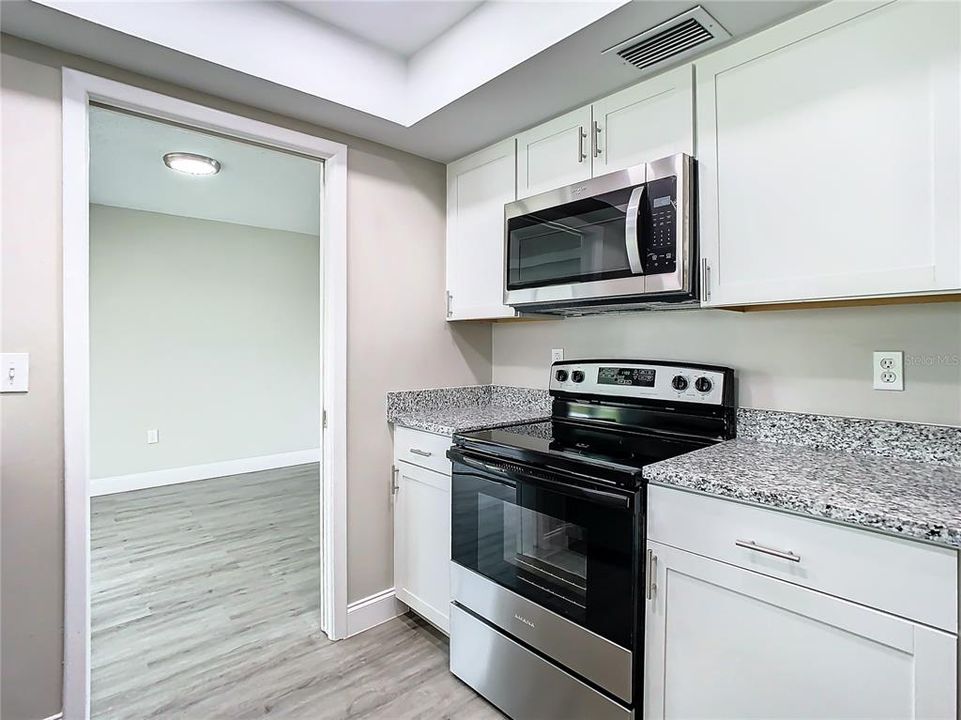 For Sale: $398,000 (2 beds, 2 baths, 1340 Square Feet)