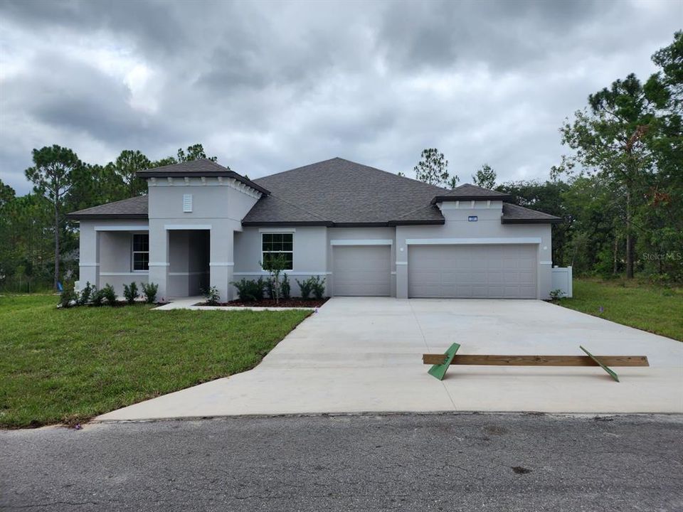 Recently Sold: $473,250 (4 beds, 3 baths, 3130 Square Feet)