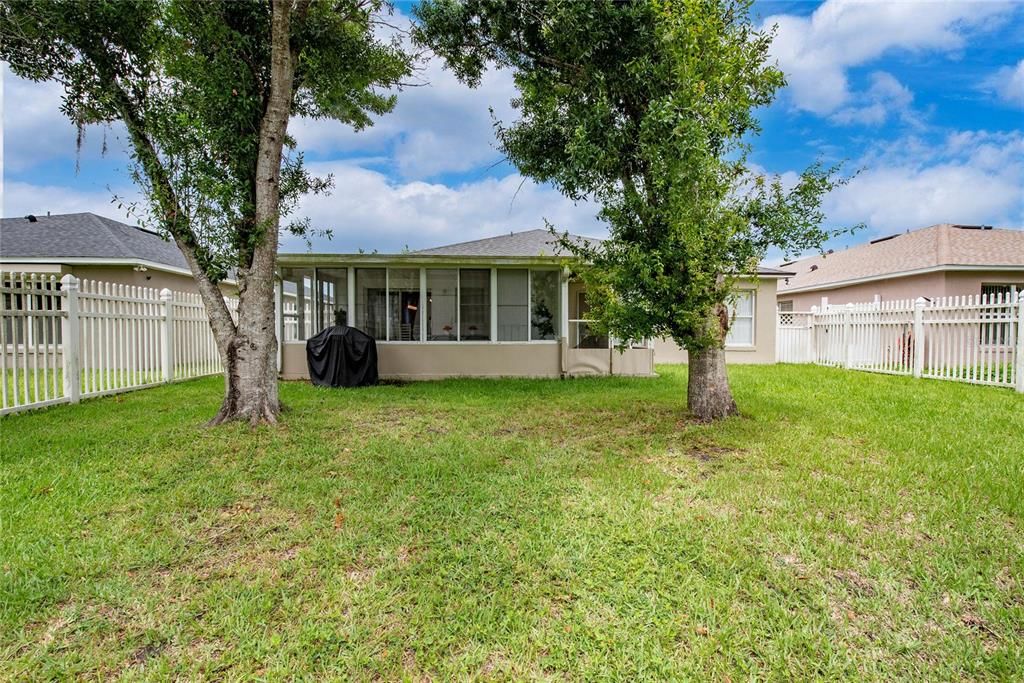 For Sale: $410,000 (3 beds, 2 baths, 1552 Square Feet)