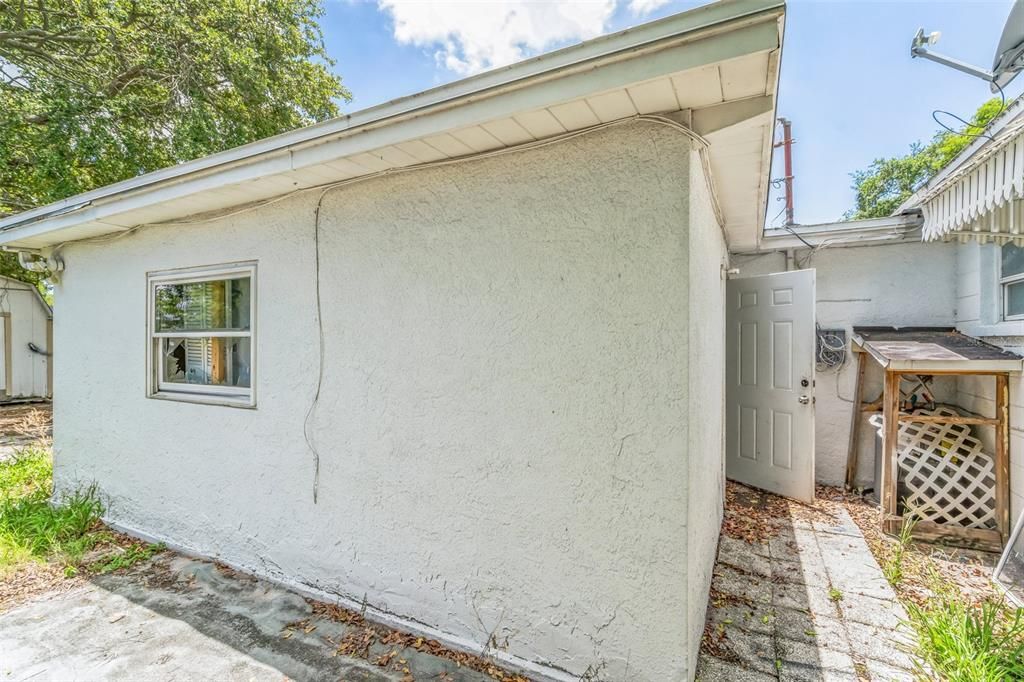 For Sale: $297,000 (3 beds, 1 baths, 1224 Square Feet)