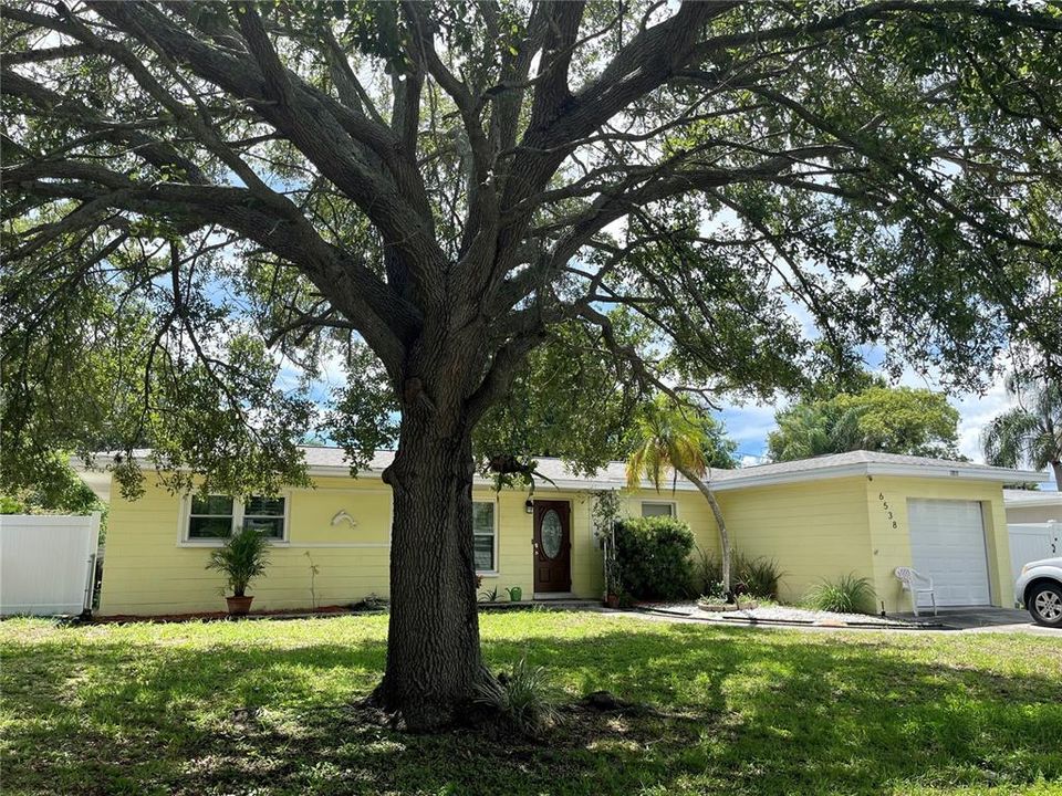 For Sale: $479,000 (3 beds, 2 baths, 1172 Square Feet)