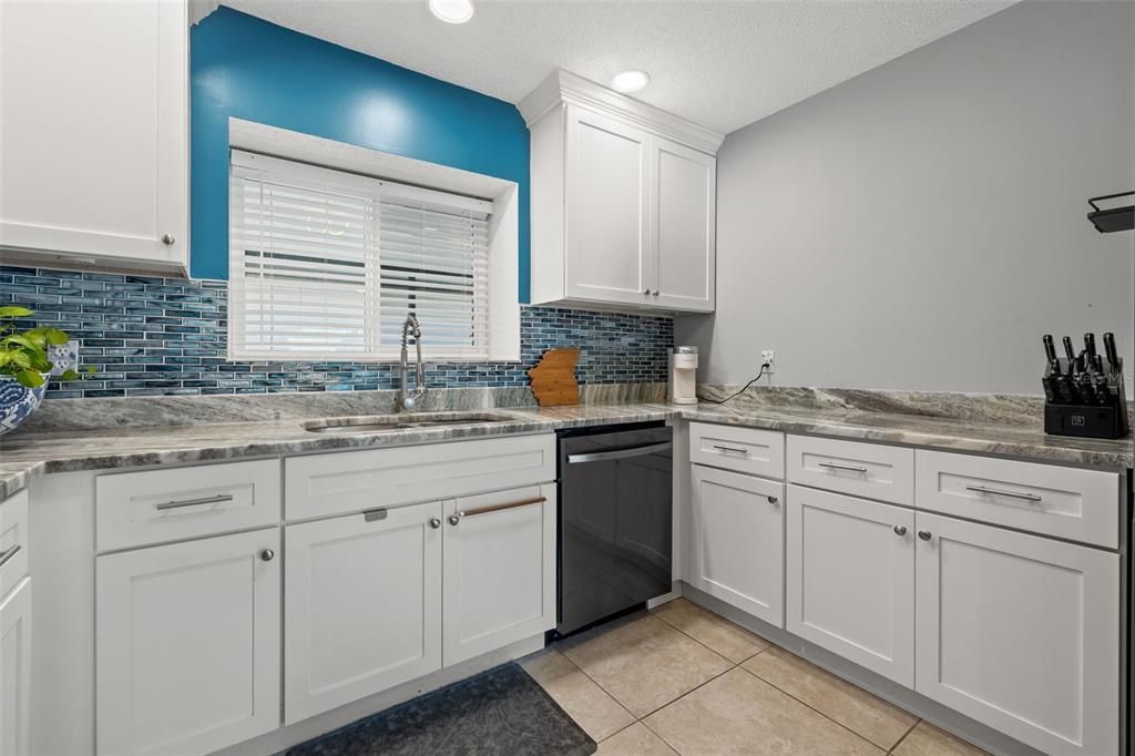 For Sale: $475,000 (3 beds, 2 baths, 1787 Square Feet)