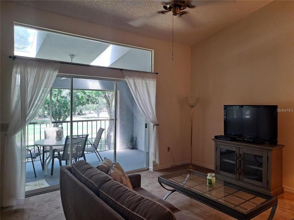 For Rent: $2,000 (2 beds, 2 baths, 1292 Square Feet)