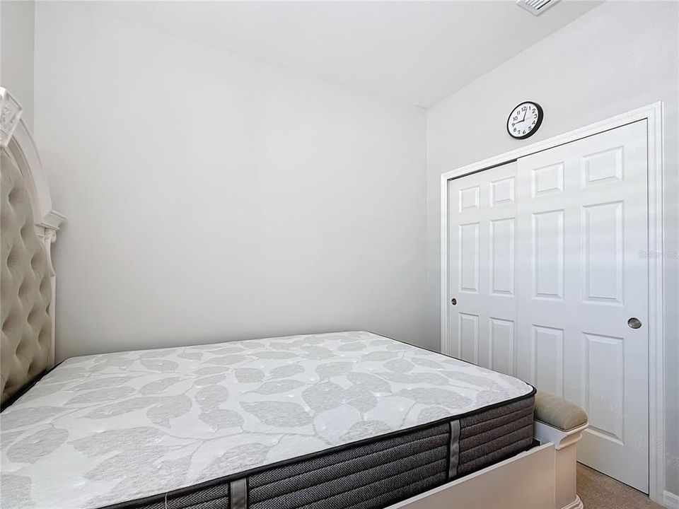 For Sale: $520,000 (4 beds, 2 baths, 1983 Square Feet)