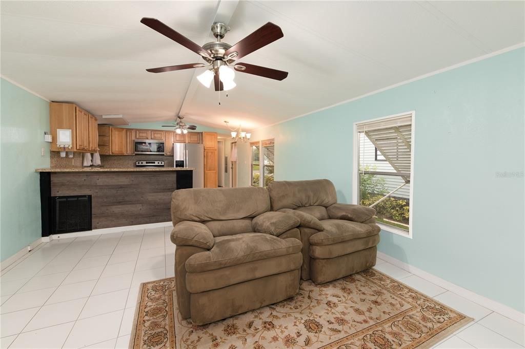 For Sale: $249,000 (4 beds, 2 baths, 1070 Square Feet)