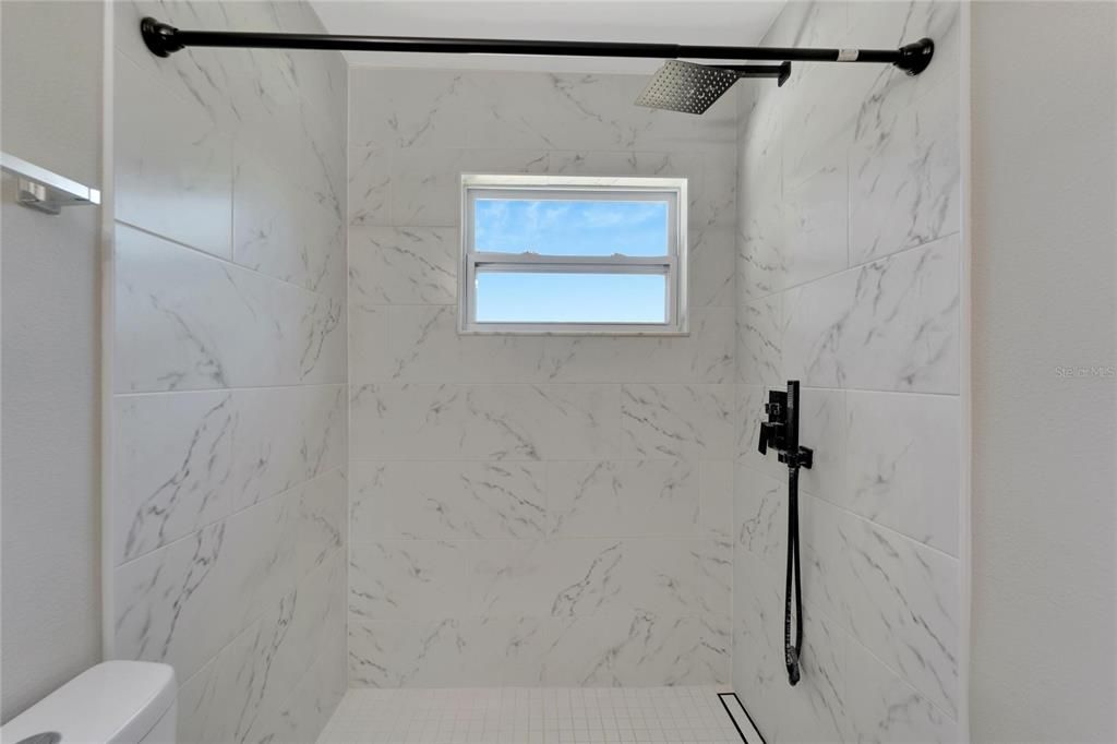 Недавно арендовано: $2,200 (2 спален, 1 ванн, 880 Квадратных фут)