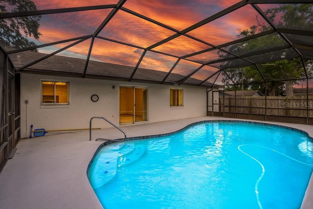 Gorgeous inground pool newly refinished!