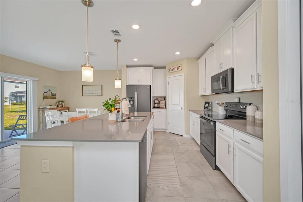 For Sale: $469,000 (4 beds, 2 baths, 1930 Square Feet)