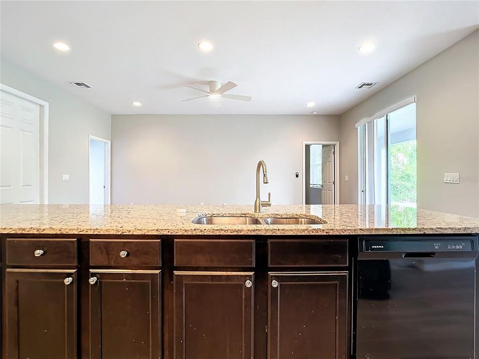 For Sale: $329,900 (3 beds, 2 baths, 1477 Square Feet)