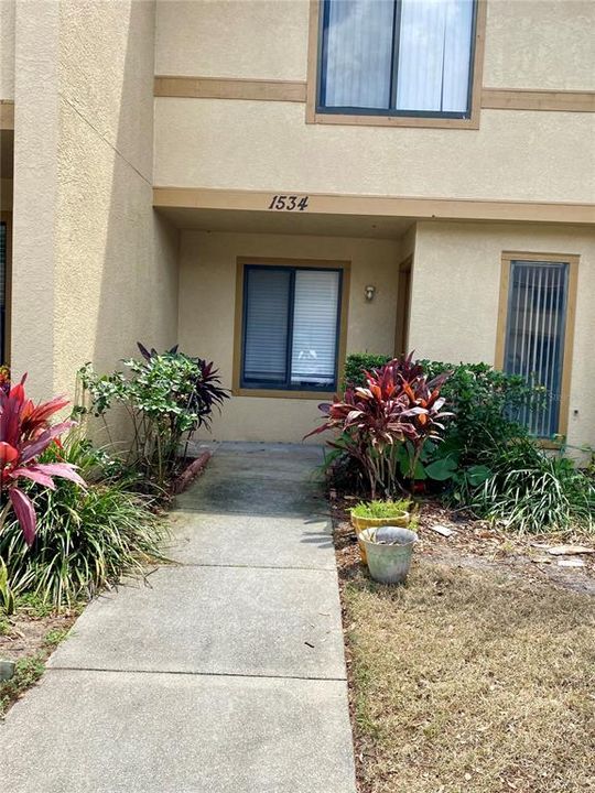 For Rent: $2,200 (2 beds, 2 baths, 1168 Square Feet)